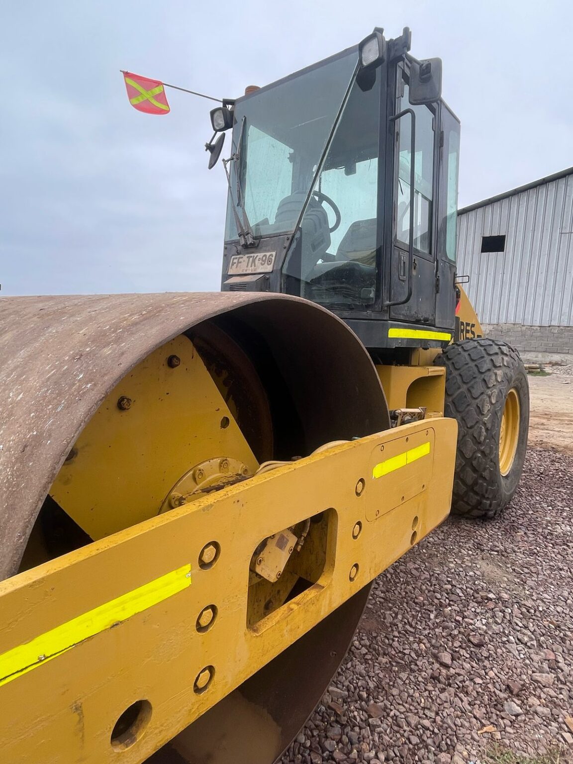 rodillo-caterpillar-cs533e-2013-a
